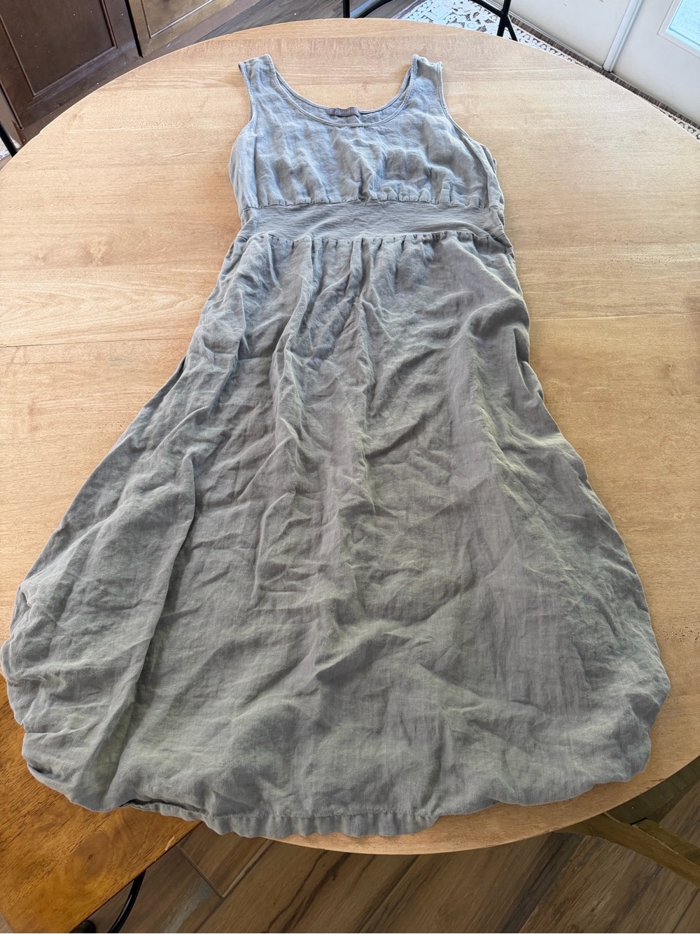 Linen blend dress with balloon hem